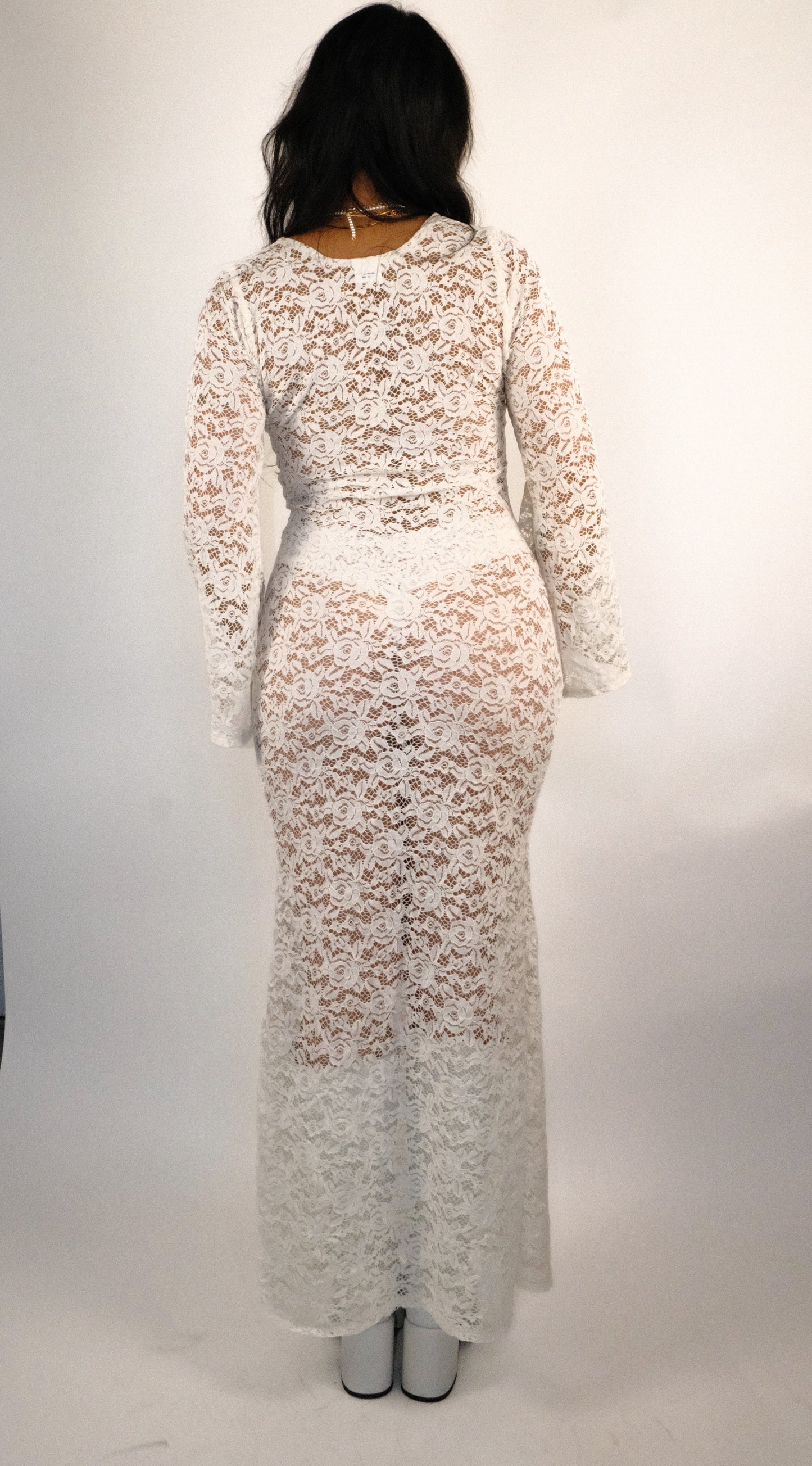 donna dress in cream